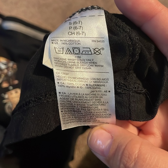 Old Navy Roblox kids t-shirt. S(6-7). Black. - Picture 4 of 5